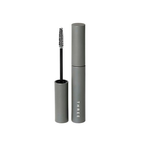 THREE Eyelash Care & Treatment Remover THREE Eyelash Care & Treatment Remover