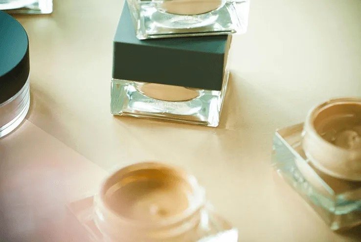 新品 THREE complete harmony foundation 203 Artistry Future Glow™ Serum Foundation - Honey 203 – MONABELLA
