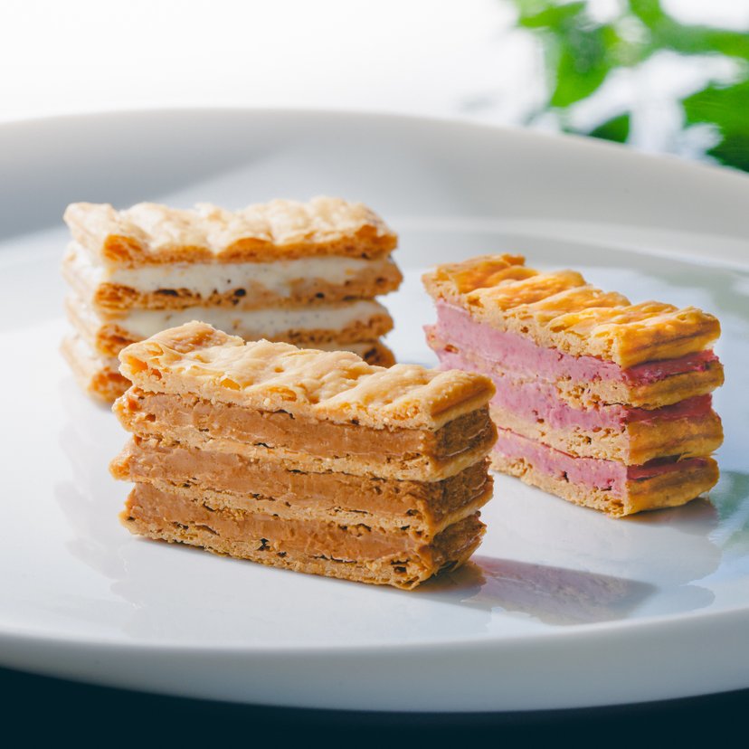 Gâteaux de Voyage Yokohama Bashamichi Mille-Feuille Cream Filled