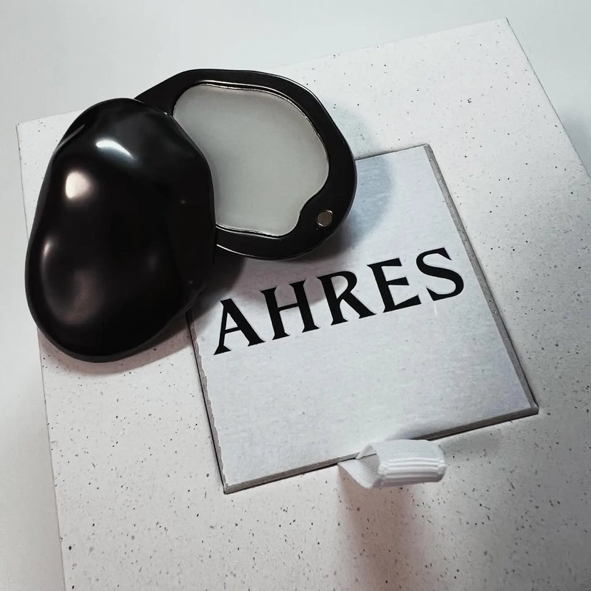 AHRES a stone - Japan Online Shopping - Hommi