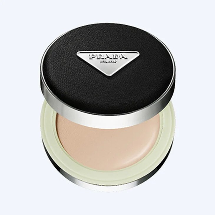 最終値下げ！PRADA クッションファンデーション、香水 Prada Reveal Mesh Cushion Foundation SPF50+ PA+++ 12g-United